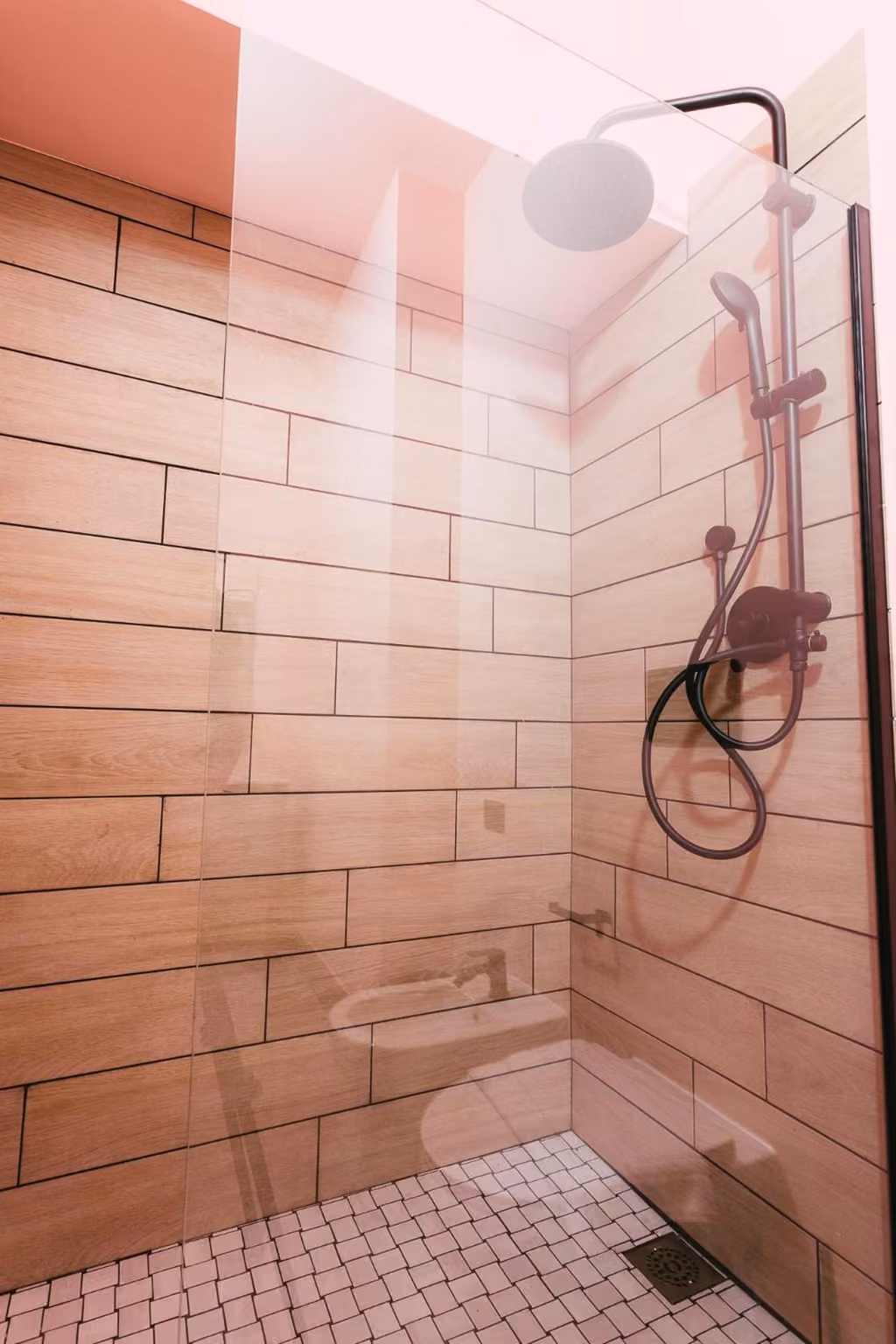 Bagno privato con doccia e soffione a tubo flessibile de Le Camere ai Trabocchi
